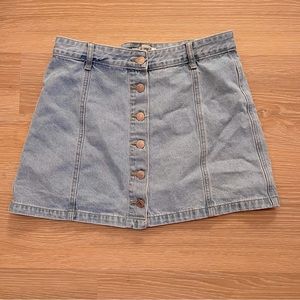 Light wash forever 21 button up Jean skirt 29